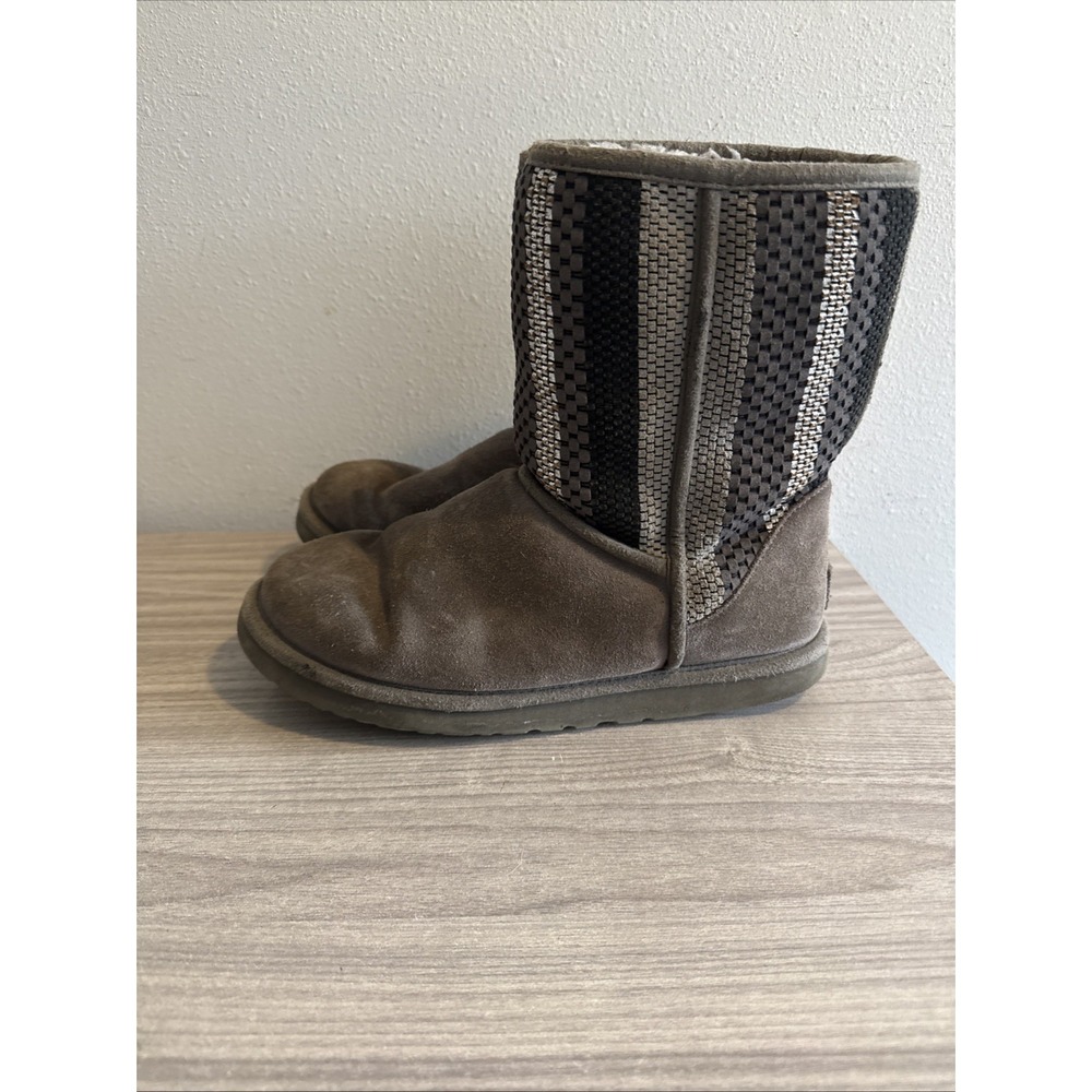 UGG Australia Women Classic Short Woven Suede Boots Gray S/N 1010551 Sz 9